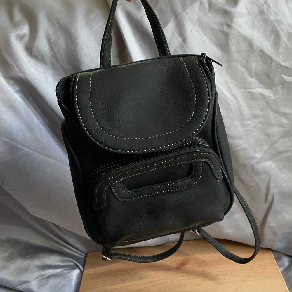 Black leather tiny backpack - Picture 4 of 8